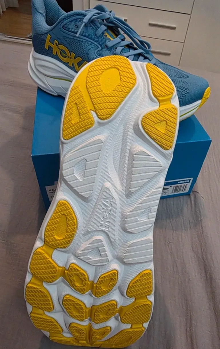Used Hoka Clifton 10 bike — image 6 of 8