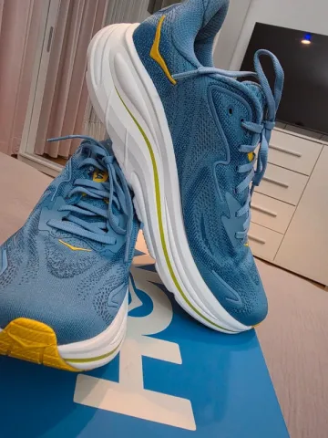 Used Hoka Clifton 10 bike — image 3 of 8
