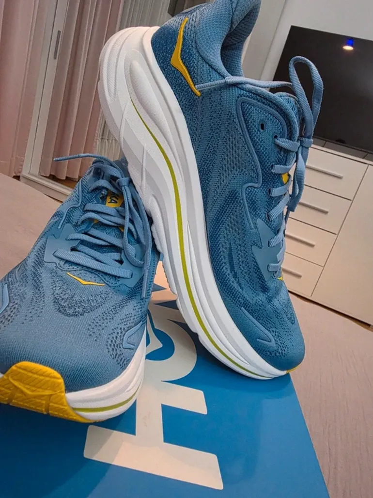 Used Hoka Clifton 10 bike — image 3 of 8