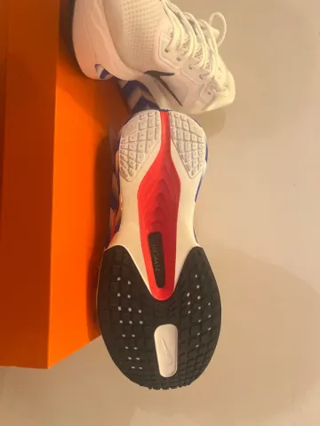 Used Nike Zoom Fly 6 bike — image 3 of 8