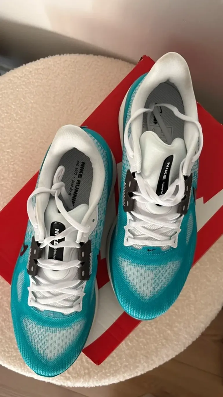 Nike Vomero 17 bike usato — immagine 4 di 6