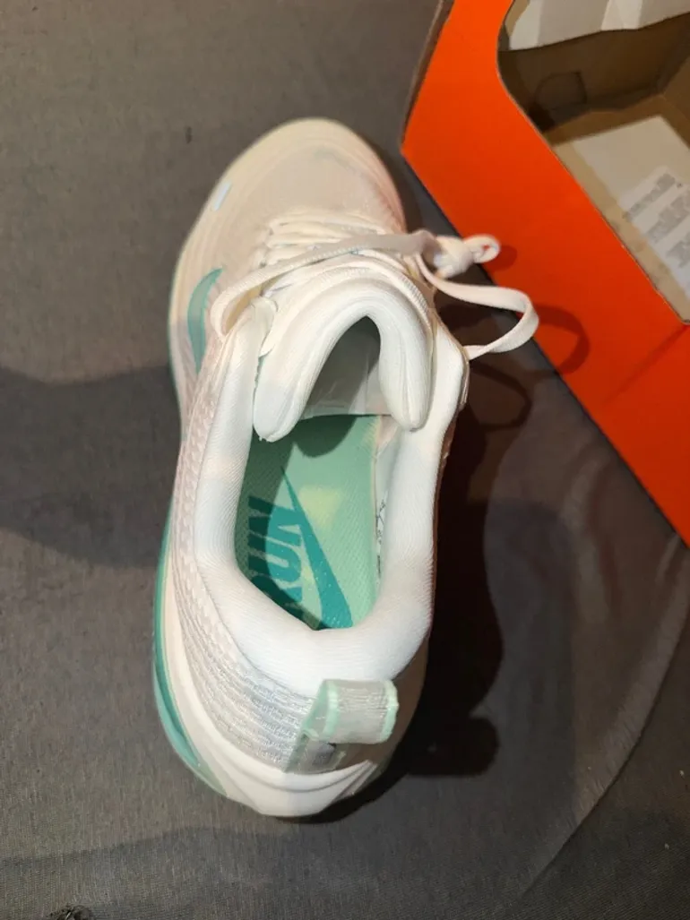 Used Nike Vomero Plus bike — image 7 of 8