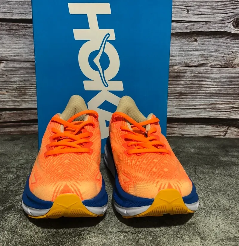 Used Hoka Clifton 9 Running Shoes