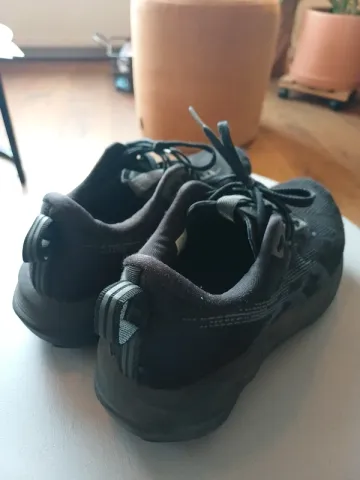 Used Asics Novablast 5 bike — image 2 of 6