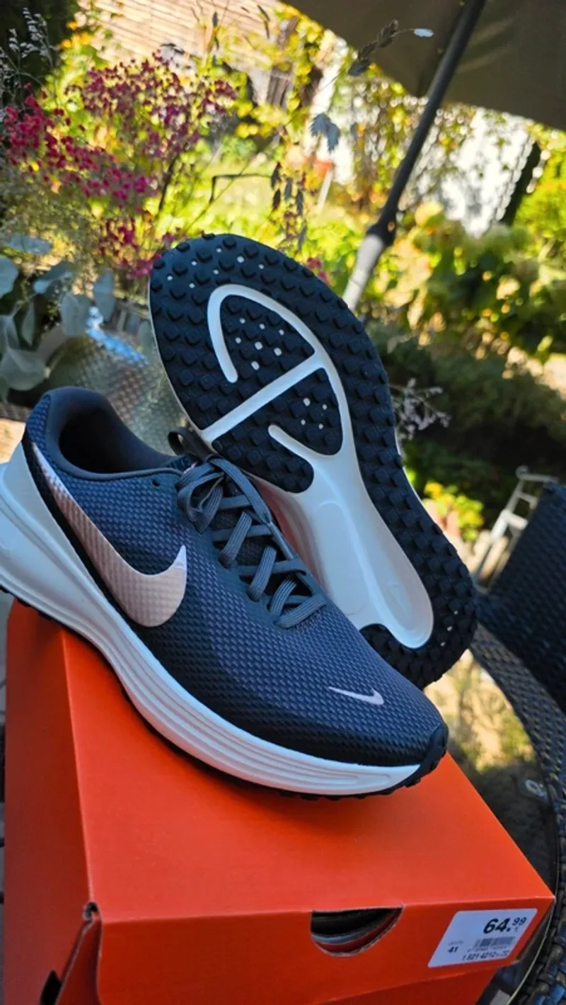 Used Nike Revolution 8 Running Shoes