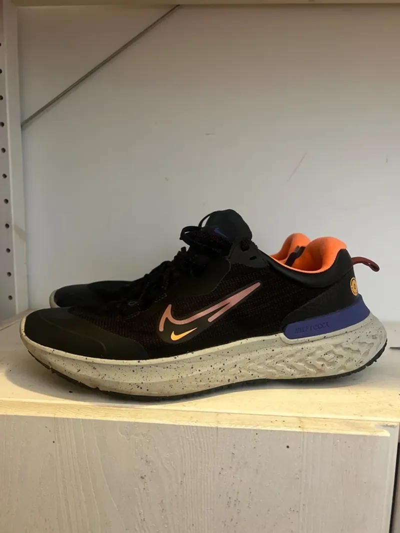Used Nike React Running Shoes