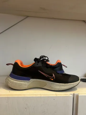 Used Nike React bike — image 3 of 5
