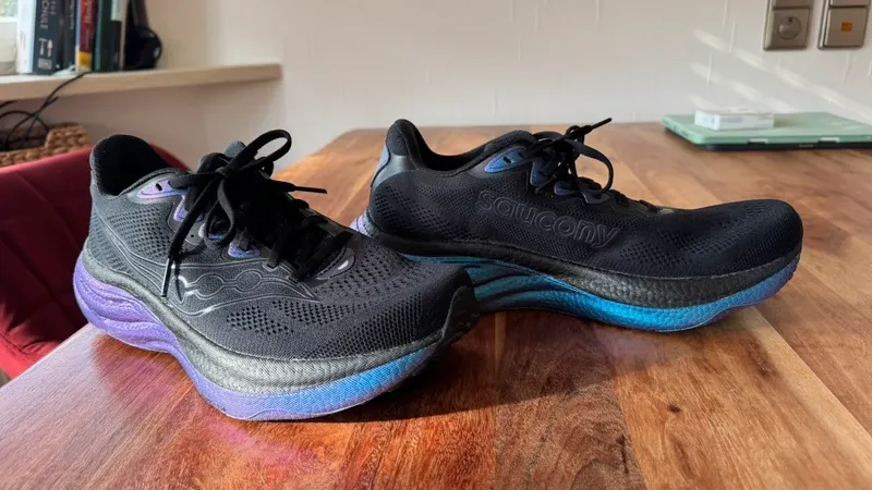 Used Saucony Ride 19 Running Shoes