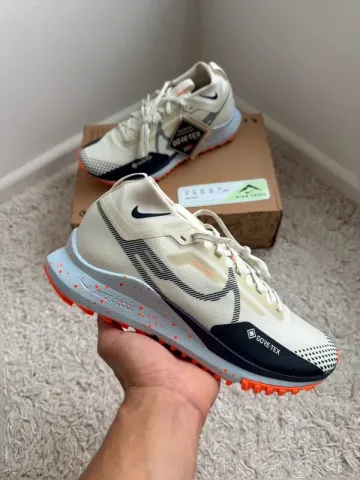 Pegasus Nike React Trail 4 GTX V2 bike d'occasion — image 1 sur 10
