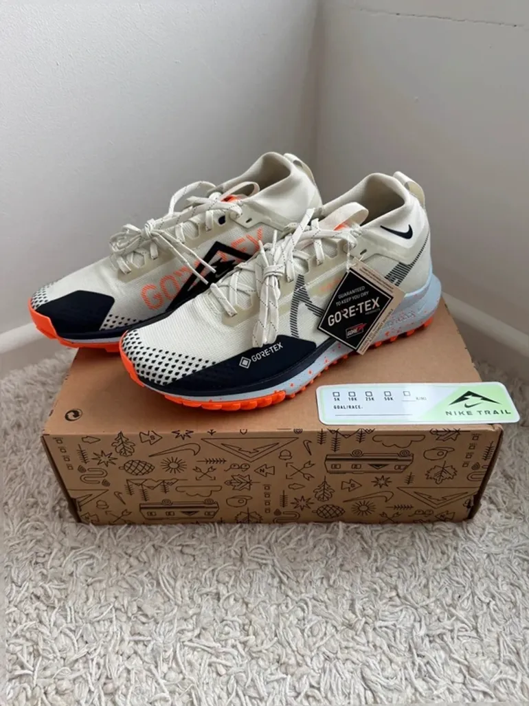 Pegasus Nike React Trail 4 GTX V2 bike d'occasion — image 2 sur 10