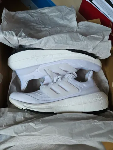 Adidas Ultraboost Lite bike d'occasion — image 10 sur 10