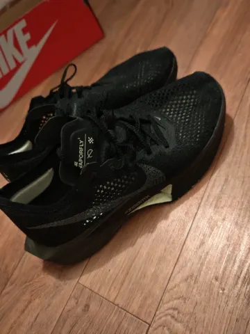 Nike ZoomX Vaporfly Next% 3 bike usato — immagine 2 di 5