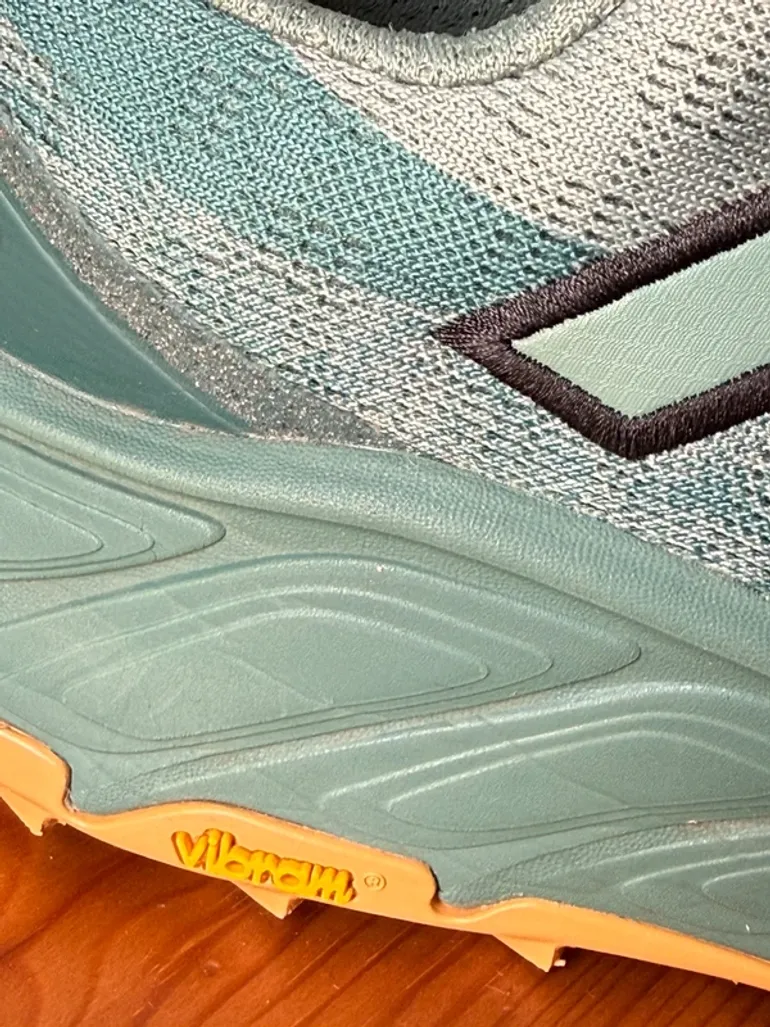 New Balance Hierro V9 bike usato — immagine 8 di 8