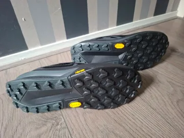 Tweedehands Nike Zoom Zegama trail 2 bike — afbeelding 4 van 8
