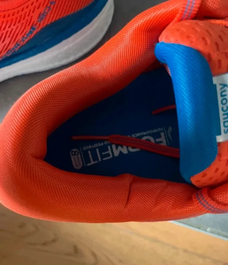 Used Saucony Running Shoes bike — image 7 of 7