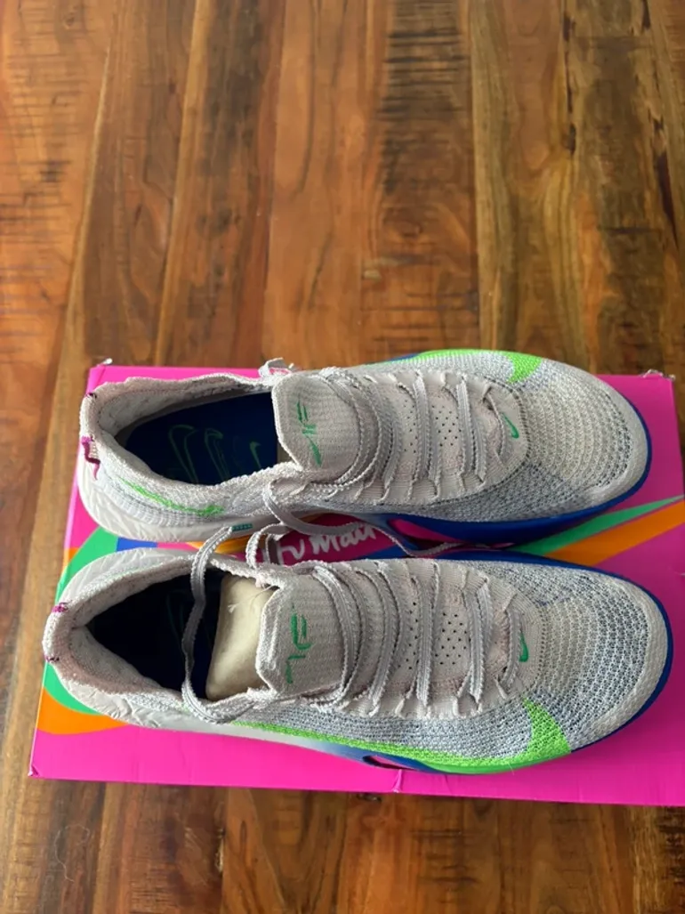 Used Nike Alphafly Next% 3 bike — image 4 of 14