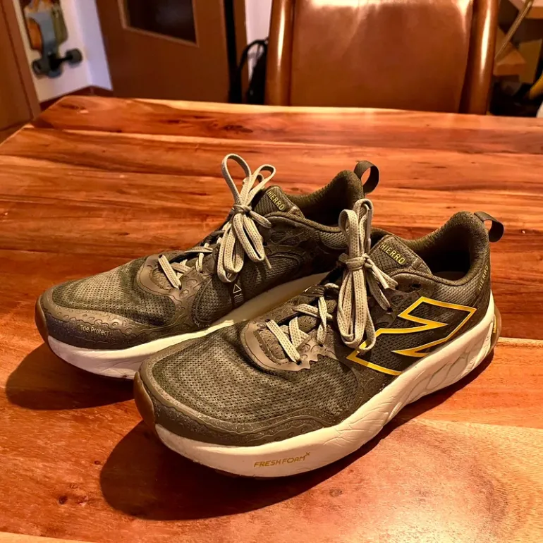 Gebrauchtes New Balance Hierro v8 bike — Bild 3 von 6