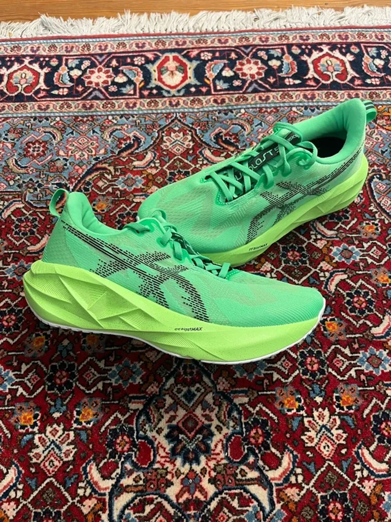 Asics Novoblast 5 bike usato — immagine 1 di 7