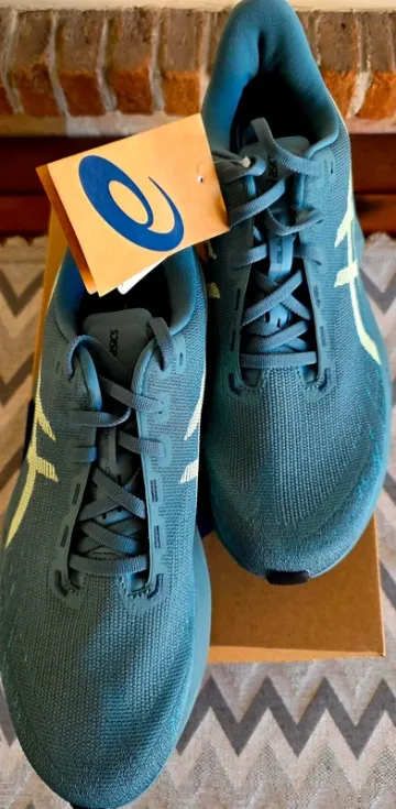 Used Asics Novablast 6 bike — image 2 of 6