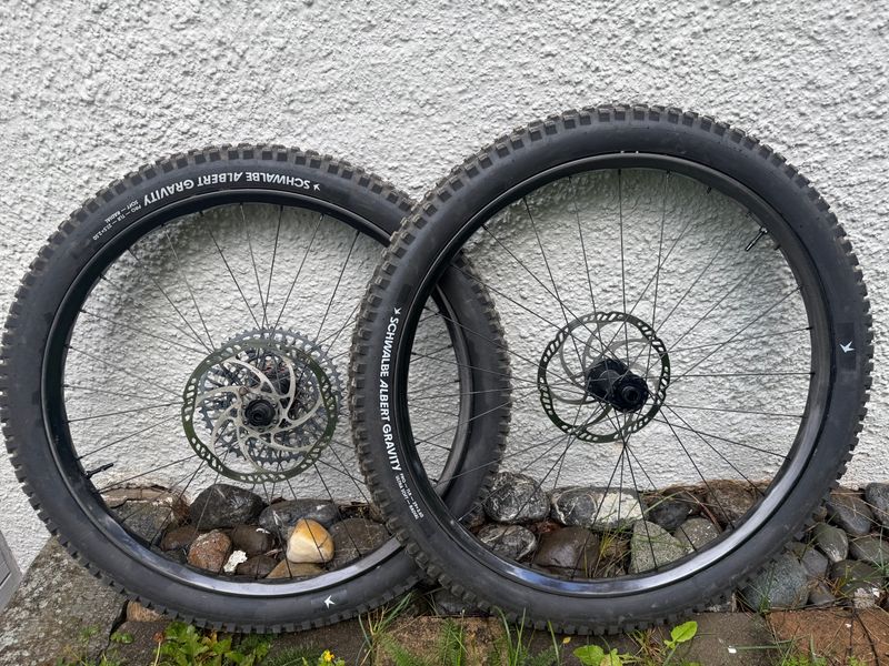 Używany Industry Nine We Are One Convergence Triad Mullet Wheelset 29/27.5 2025 Wheels