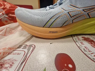 Used Asics Nimbus Gel 26 bike — image 3 of 4