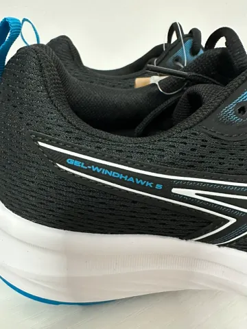 Used Asics Running Shoes bike — image 2 of 7