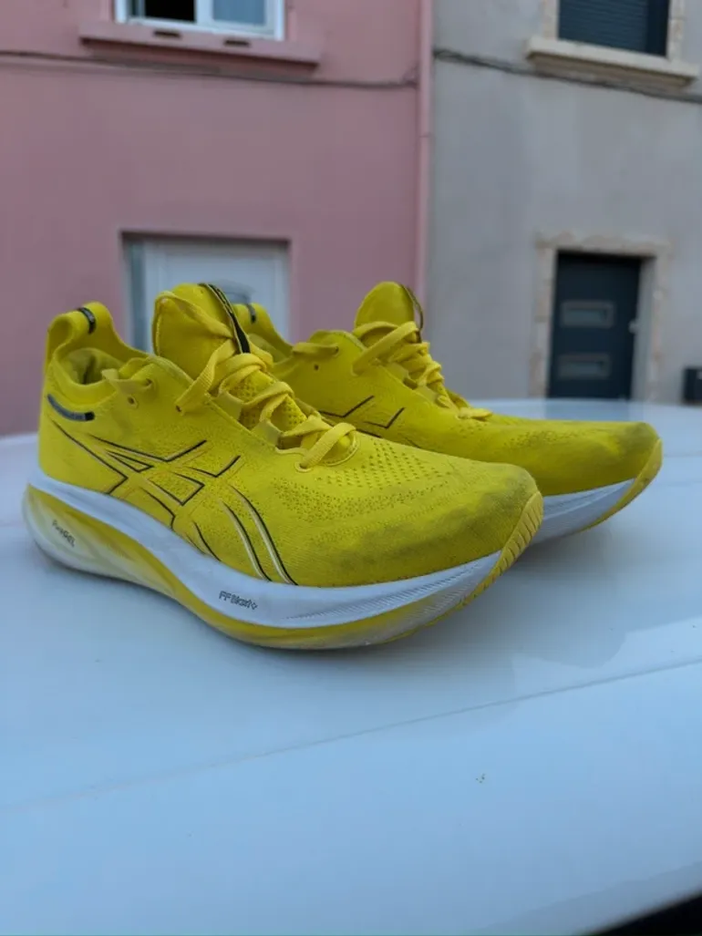 Used Asics Gel-Nimbus 26 bike — image 2 of 7