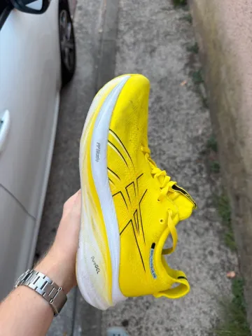 Used Asics Gel-Nimbus 26 bike — image 3 of 7