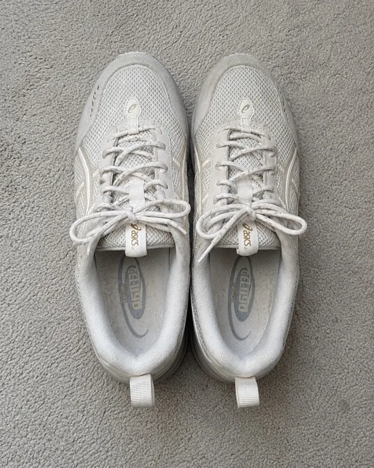 Used White Gel-1090 V2 bike — image 2 of 5