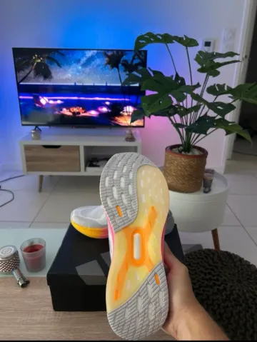 Used Adidas Ultra Boost 5 bike — image 4 of 4