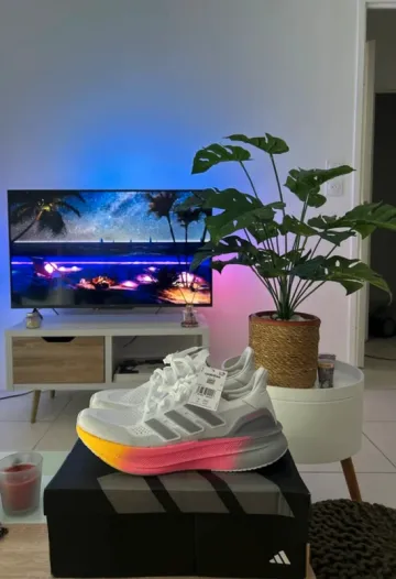 Used Adidas Ultra Boost 5 bike — image 2 of 4