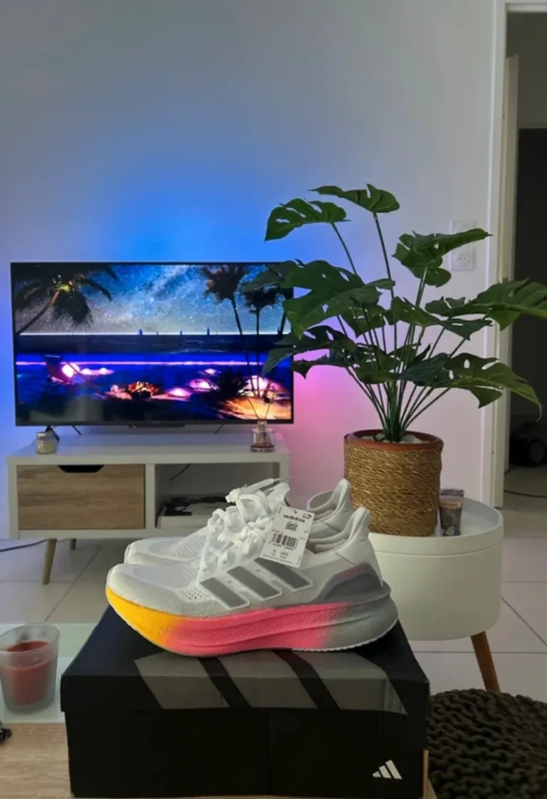 Used Adidas Ultra Boost 5 bike — image 2 of 4