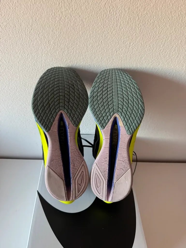 Used Nike Vaporfly 4 bike — image 10 of 14