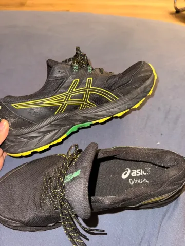 Used Asics Running Shoes bike — image 5 of 6
