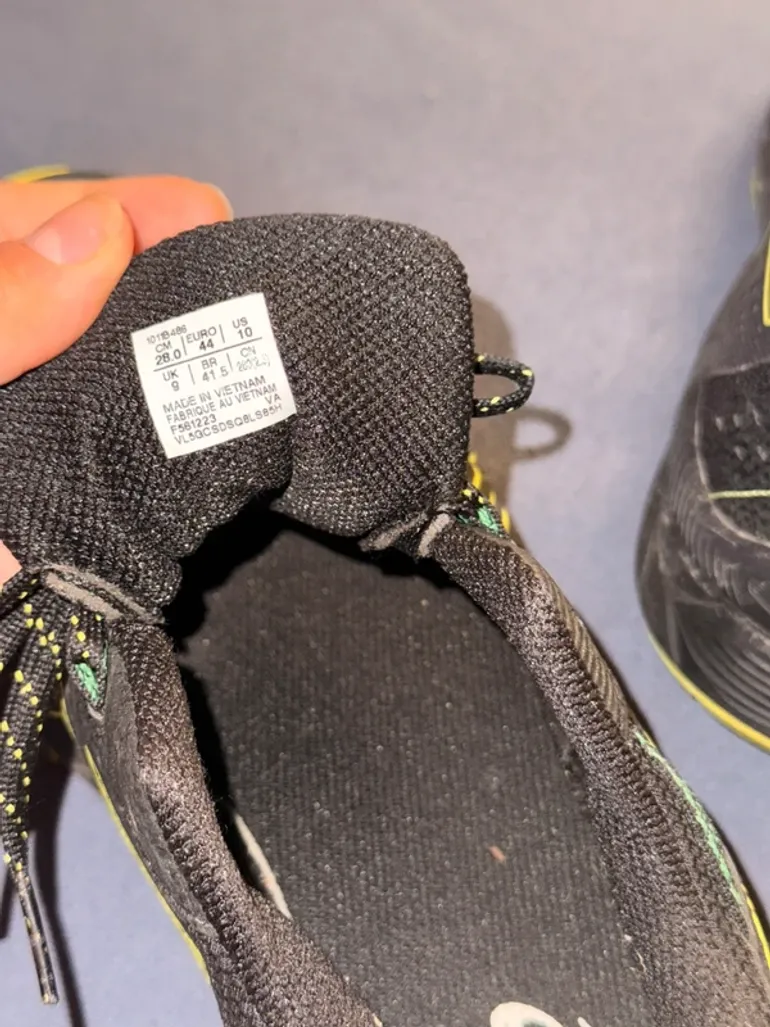 Used Asics Running Shoes bike — image 3 of 6
