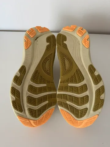 Tweedehands Asics Gel Kayano 32 bike — afbeelding 4 van 7