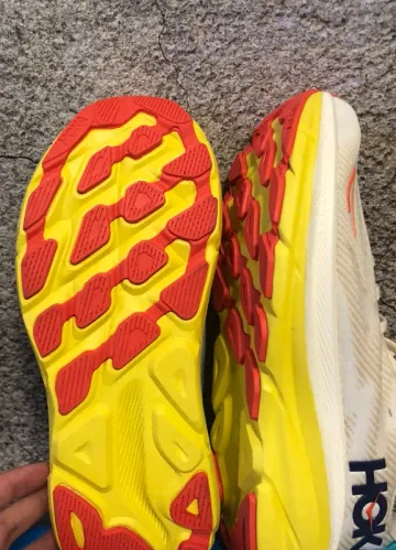 Used Hoka Clifton 9 bike — image 3 of 5