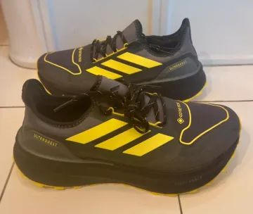 Used Adidas Ultraboost 5 Gore-Tex bike — image 3 of 4