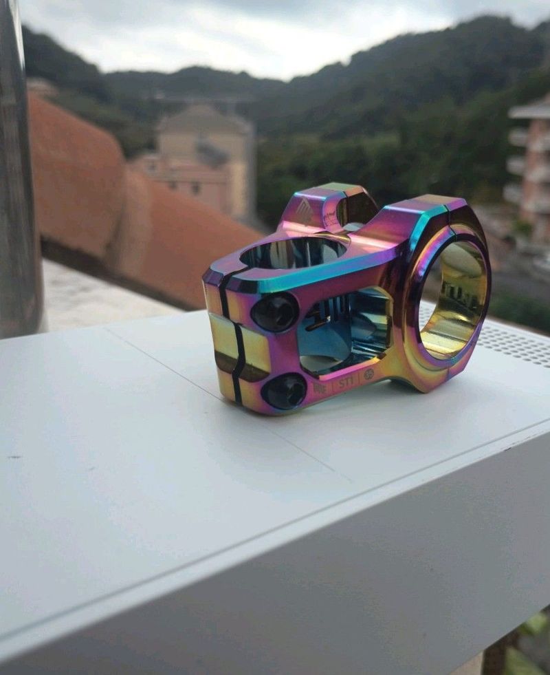 Gebrauchtes Altro Title ST1 35mm-Chrome/Oil Slick 2026 Cockpit