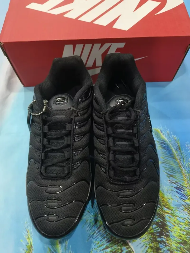 Used Nike Air Max Plus TN Running Shoes