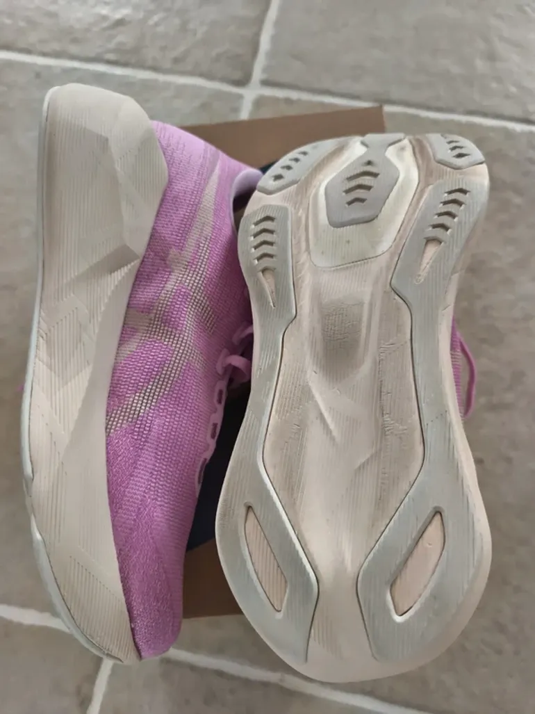Käytetty Asics Novablast 6 bike — kuva 6 / 8