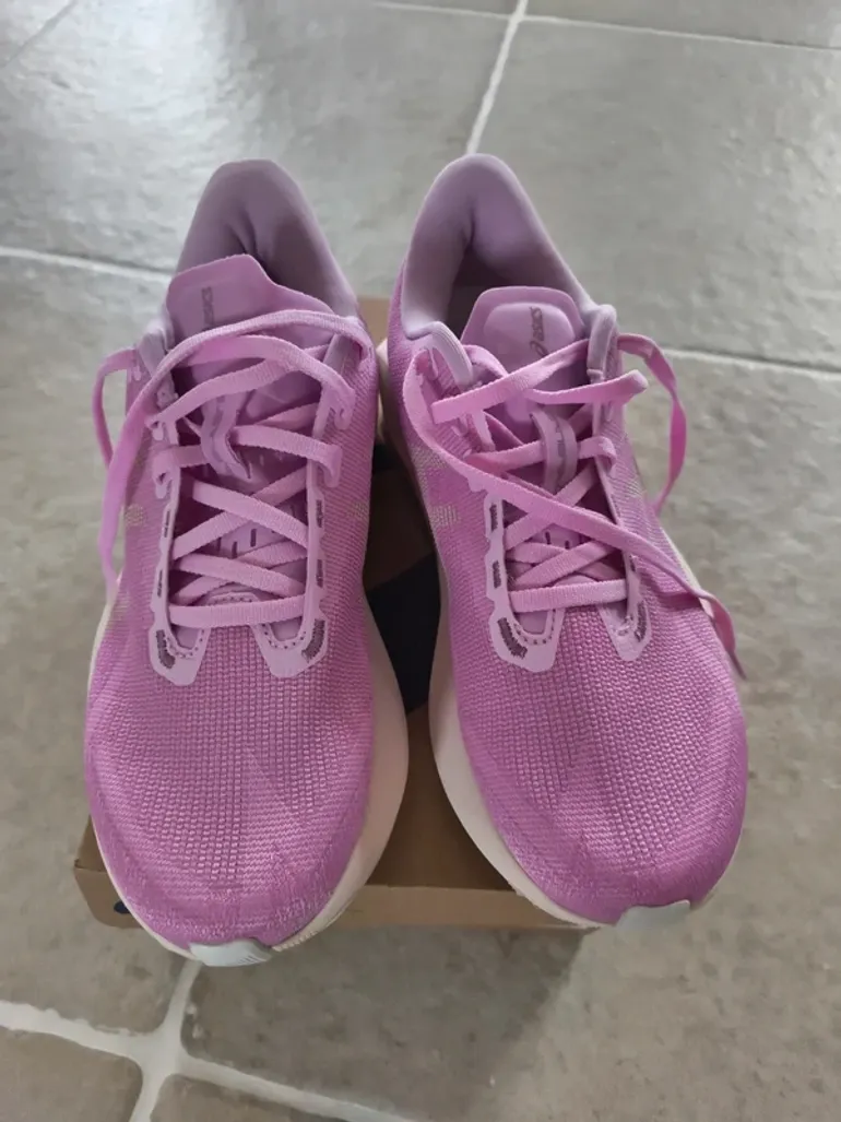 Käytetty Asics Novablast 6 bike — kuva 2 / 8