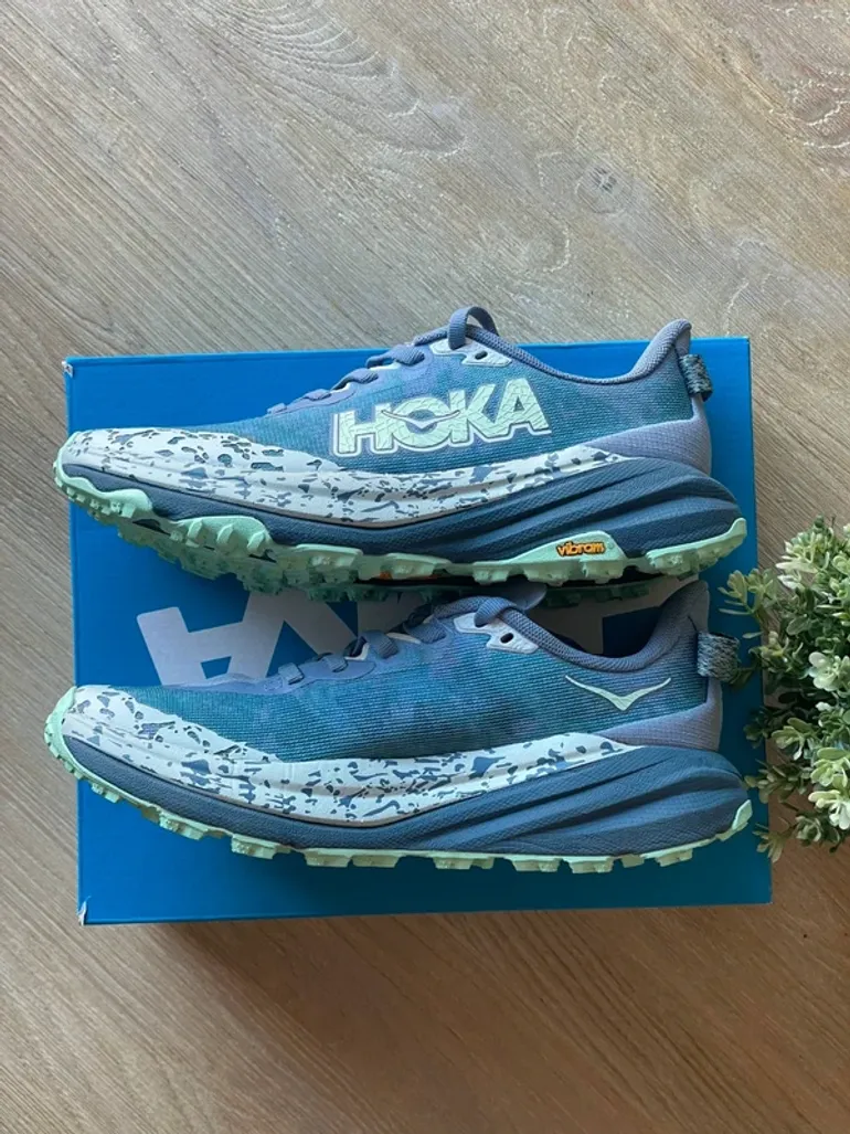 Used Hoka Speedgoat 6 bike — image 2 of 9