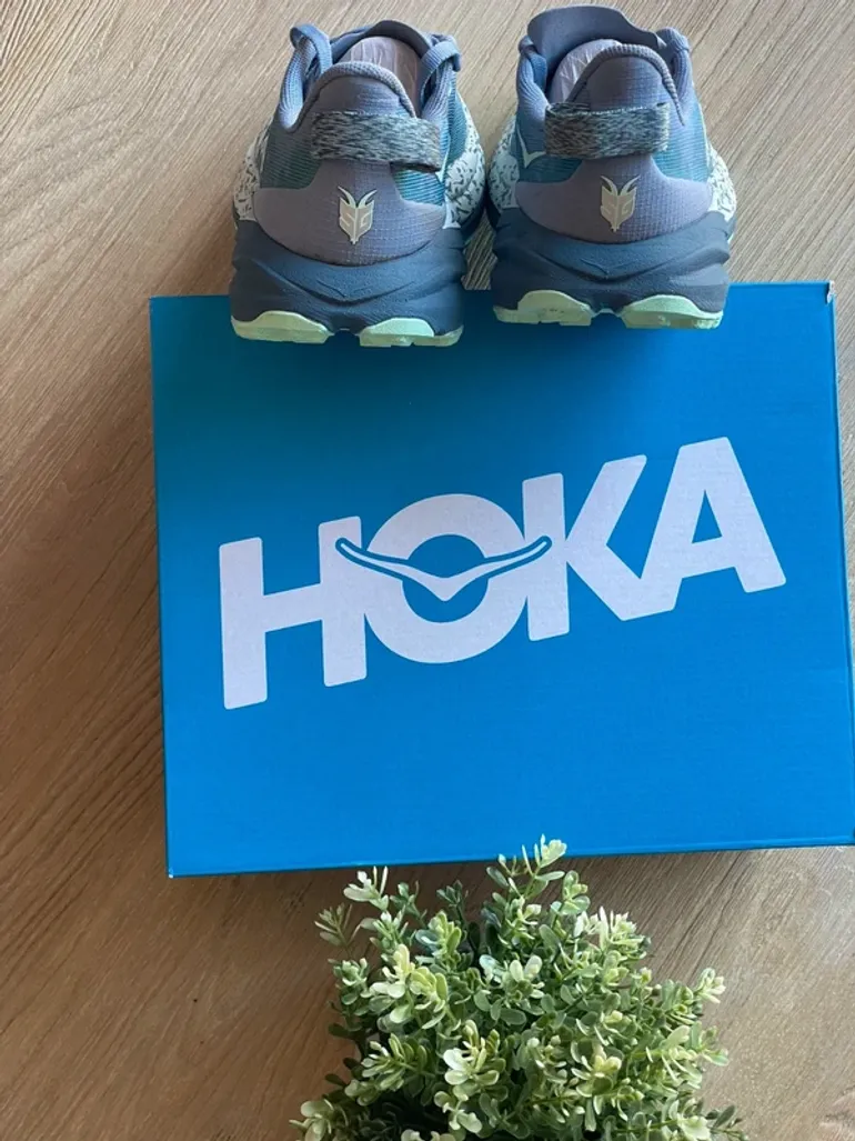Used Hoka Speedgoat 6 bike — image 4 of 9