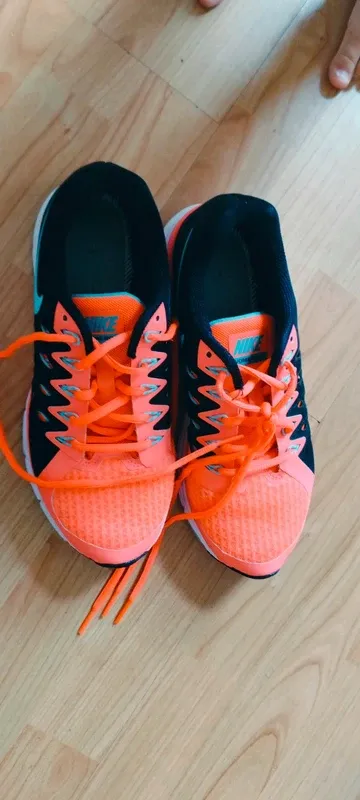Used Nike Zoom Vomero 9 bike — image 3 of 5