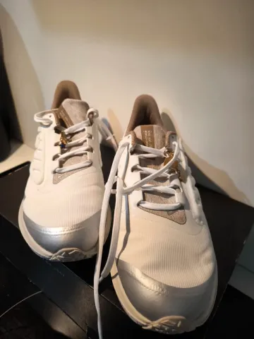 Used Nike Air Winflo 9 Shield bike — image 6 of 15