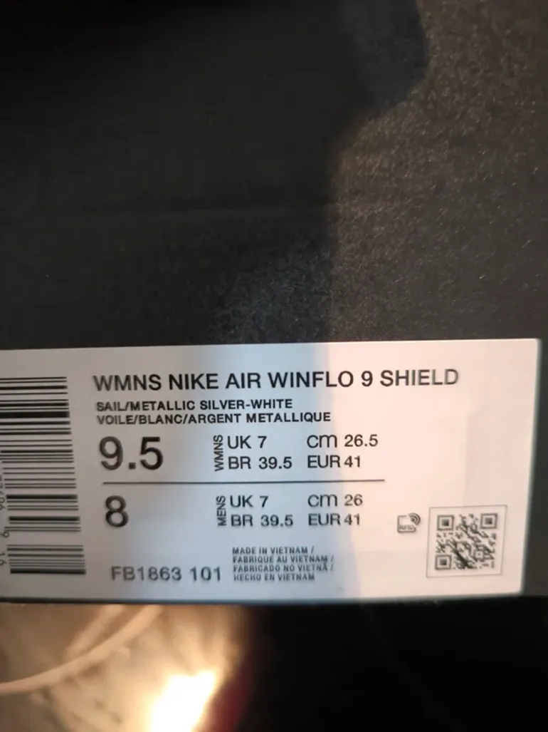 Used Nike Air Winflo 9 Shield bike — image 15 of 15