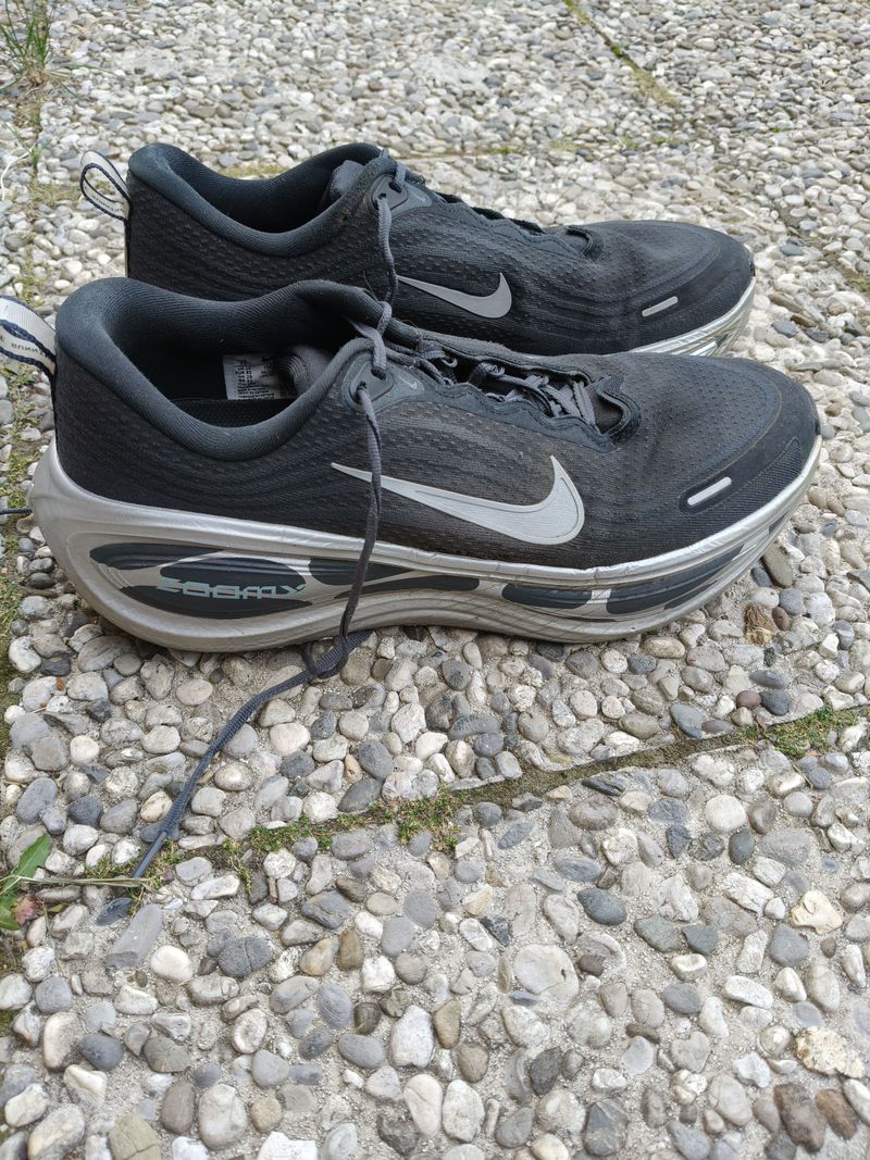 Used Nike Vomero Plus Running Shoes