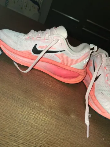 Used Nike Vomero 18 bike — image 4 of 7