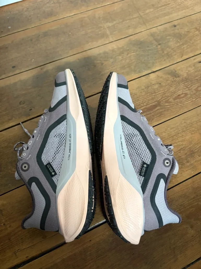 Used Nike Gore-tex bike — image 5 of 12